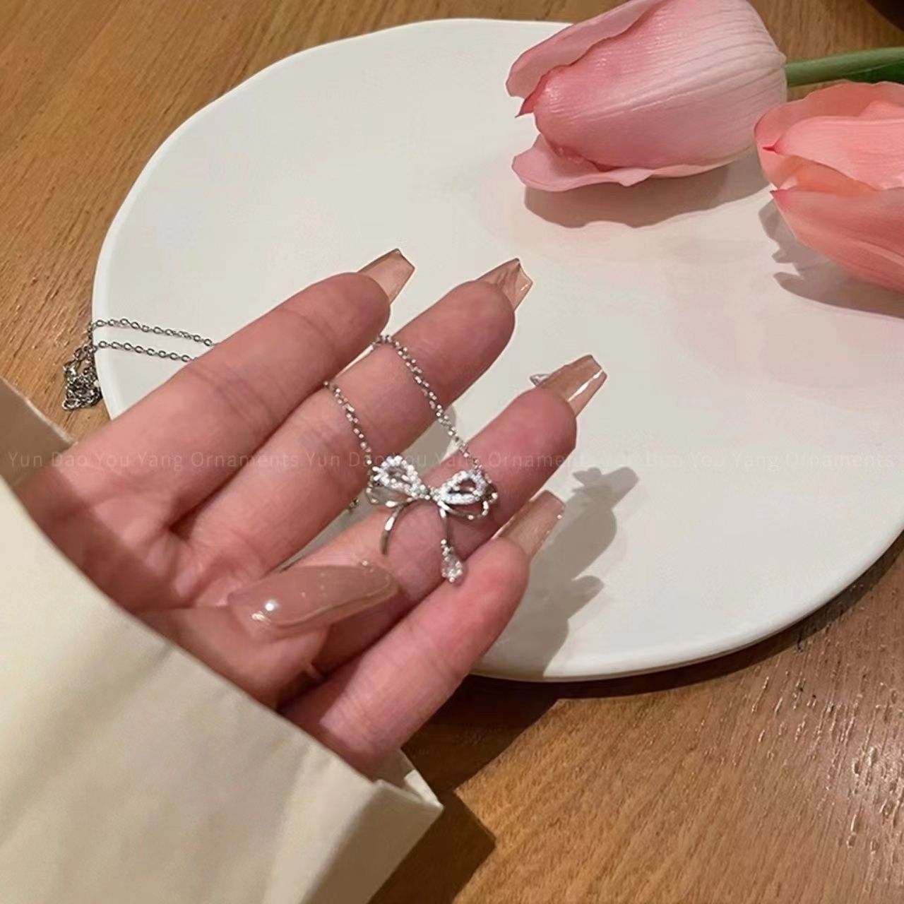 精致星星项链女ins小众设计感百搭轻奢钛钢锁骨链蝴蝶结颈链