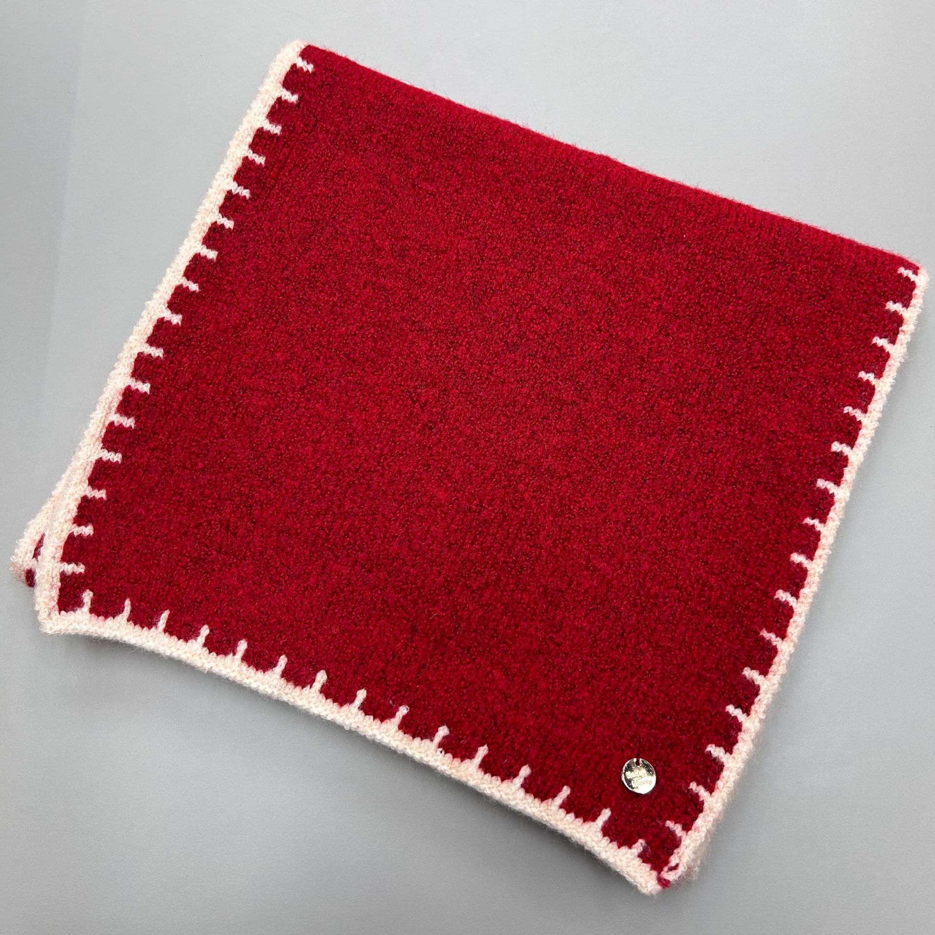 韩版新款锁边针织毛线围巾冬季纯色小香风圣诞氛围感礼物软糯围脖