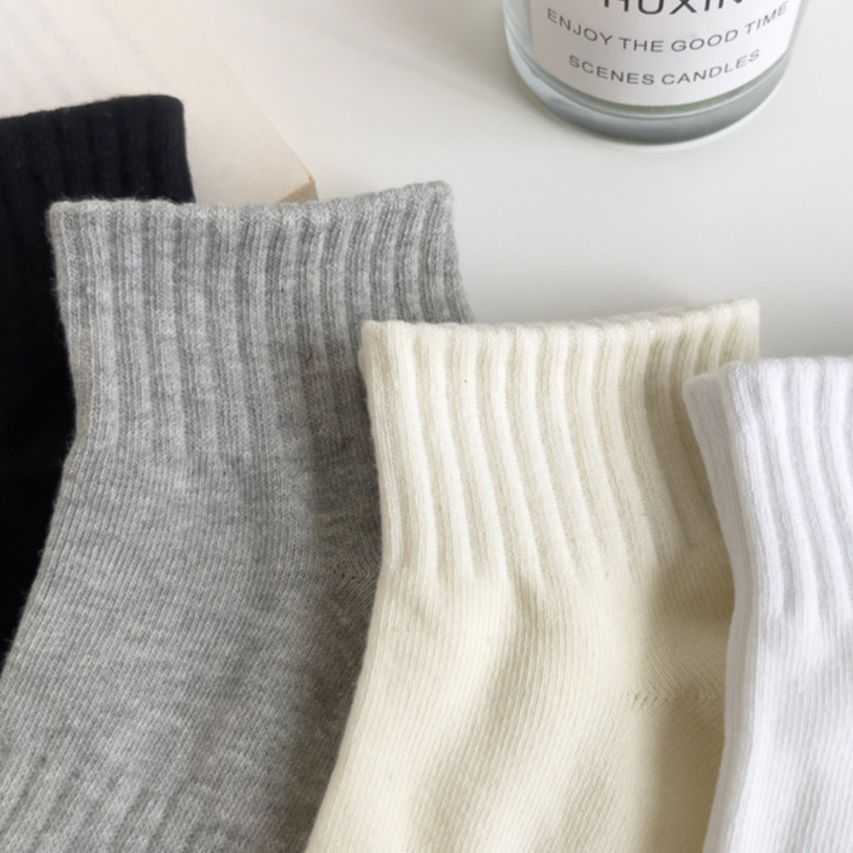 Boneless sewn socks solid color short socks spring and summer solid color simple black and white short leg versatile student cotton socks College socks Application Scenario