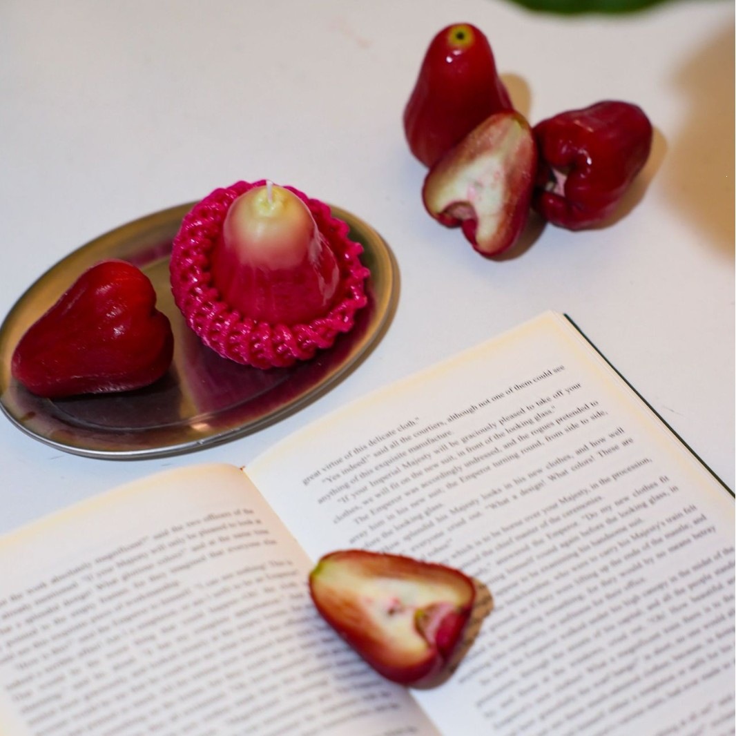 Fruit-shaped inS-style handmade scented fruit candle creative souvenir, realistic wax apple photo prop Specification image