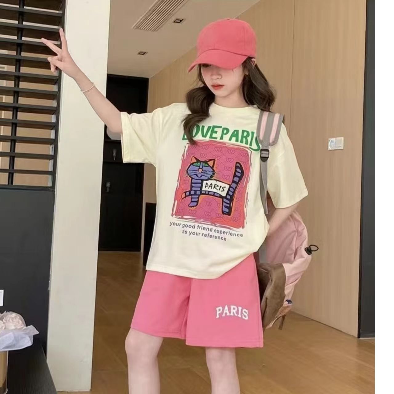 New girls' short-sleeved T-shirt summer collection 2026 Children's summer style Versatile top for middle and large kids girls, trendy and casual summer details Picture