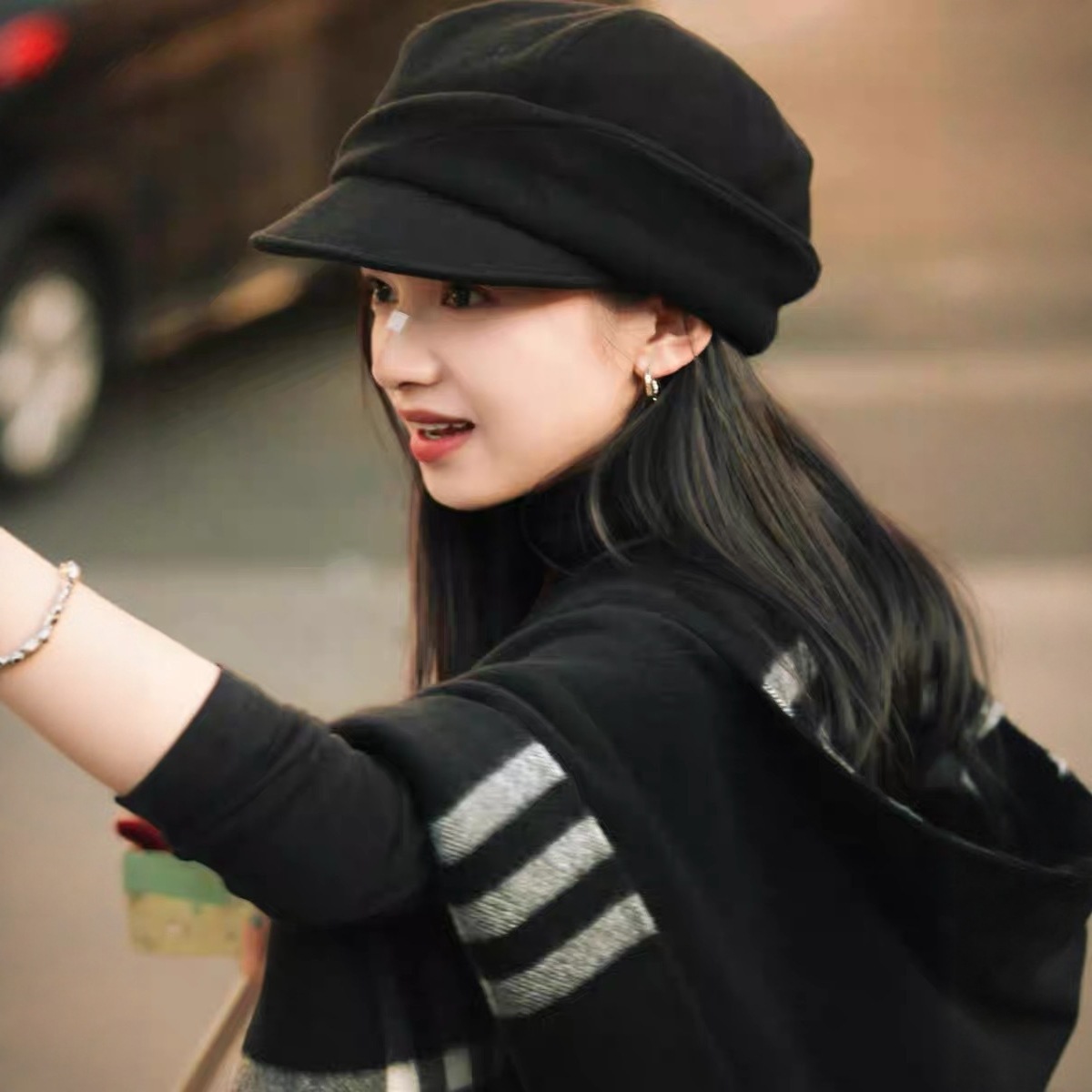 Zhang Jingyi's black woolen beret, octagonal cap, newsboy cap, women's autumn and winter high-end hat
