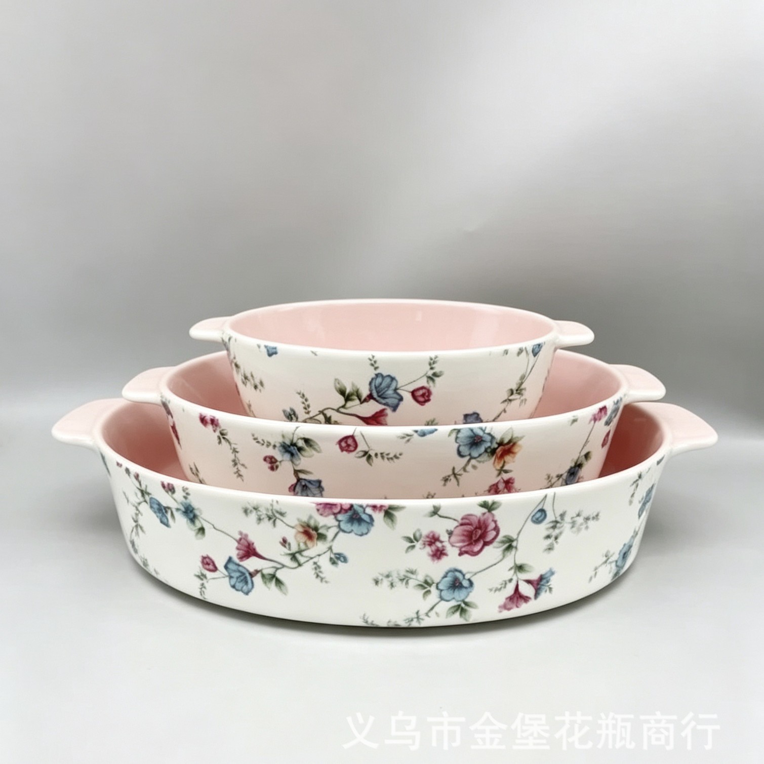 A country-style, fresh and simple floral ceramic baking tray with a pink inner double-ear baking bowl. It can be used in a microwave oven and is a ceramic vessel