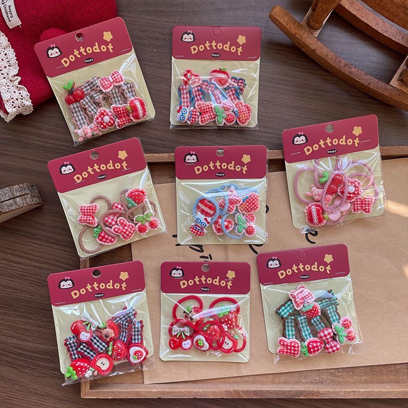 Versión coreana nuevo oso fruta niños horquilla sen atado chica dulce franja lateral croqueta accesorios para el pelo horquilla Application Scenario