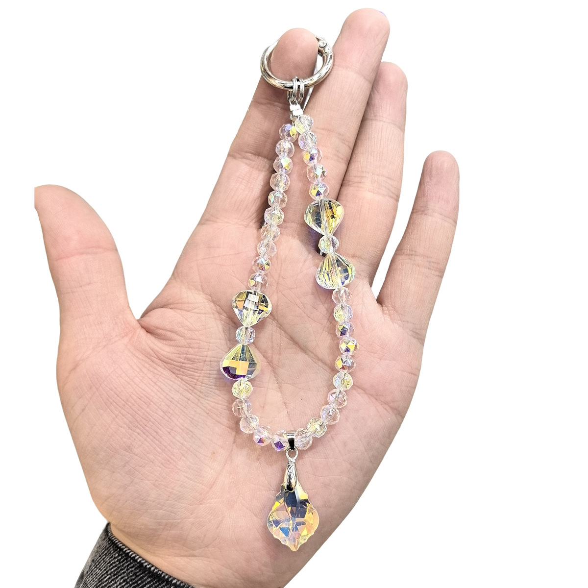 Fashionable and trendy, high-end, dazzling crystal heart-shaped pendant, mobile phone chain, keychain, beaded pendant, mobile phone chain