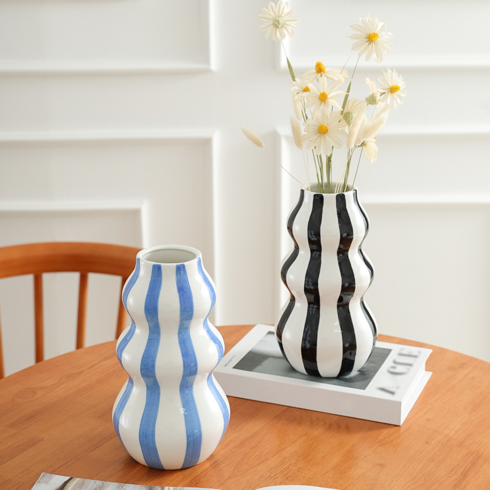 2026 New Nordic minimalist hand-painted striped vase Ceramic decoration, high-end living room flower arrangement, creative home desktop decoration Specification image