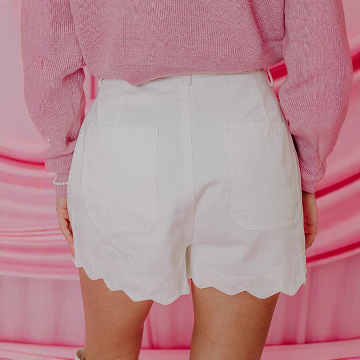 European and American fashion wavy hem jeans for women 2025 summer new solid color versatile pocket high-waisted shorts for women details Picture