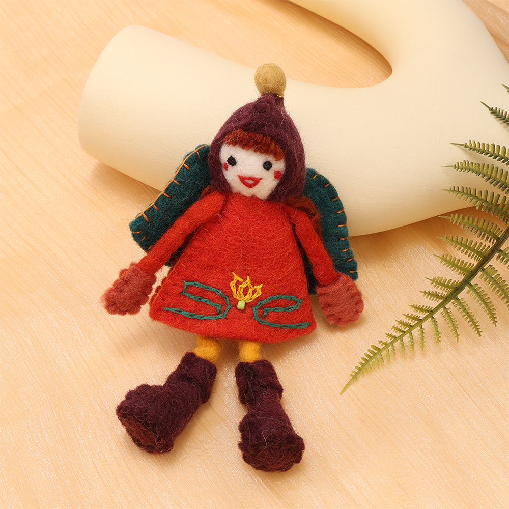 小女孩羊毛毡胸针天使娃娃立体玩偶挂饰可爱包包挂饰可爱挂件批发产品图