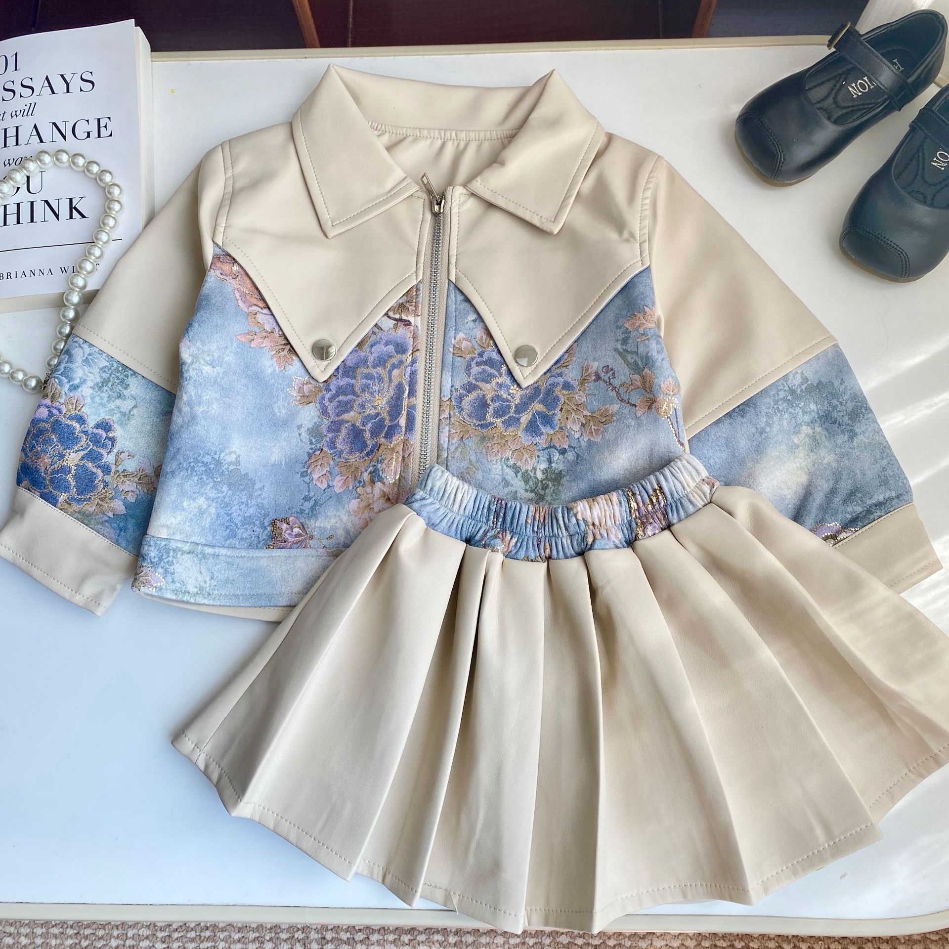 女童秋季pu皮套装小女孩韩版时髦机车服儿童皮衣外套百褶裙两件套细节图