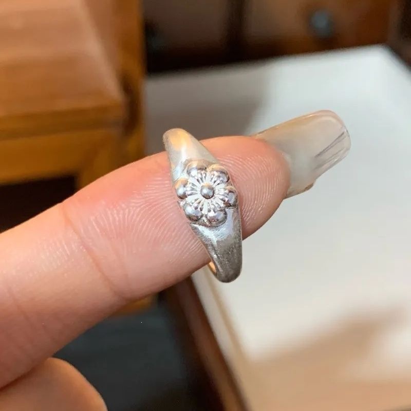New pure silver 999 retro plum blossom ring with Chinese style, the same brushed index finger ring as the love letter a woman wrote to her grandma details Picture