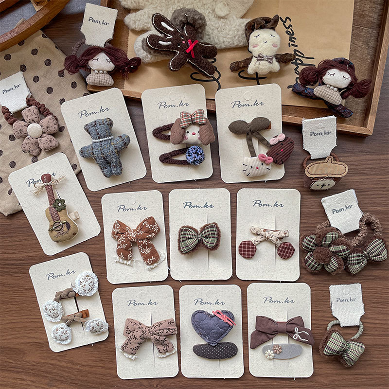 New Korean-style autumn and winter coffee-colored hair clips, fabric bow, handcrafted children's bangs clips, and back head claw hair accessories