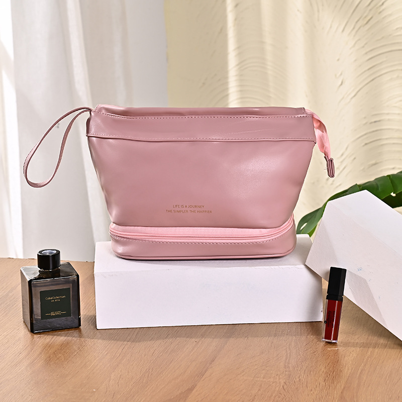 Cosmetic bag with high appearance level, portable and hand-held skin care and cosmetics storage bag, large capacity, high-end feel, cloud shape Specification image