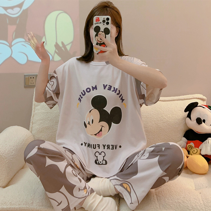 The manufacturer's best-selling summer new short-sleeved and long pants women's pajamas, cute cartoon Mickey Mouse spring and summer home wear set details Picture