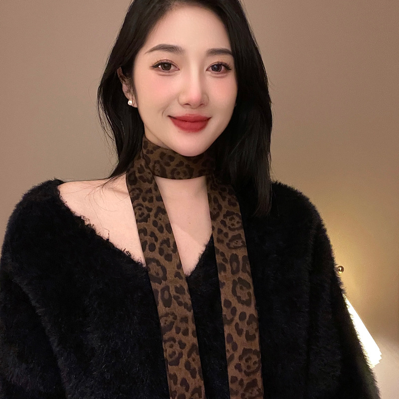 2025 New European and American style leopard print chiffon long silk scarf for women, fashionable and hot girl decorative neckerchief, light scarf ribbon Specification image