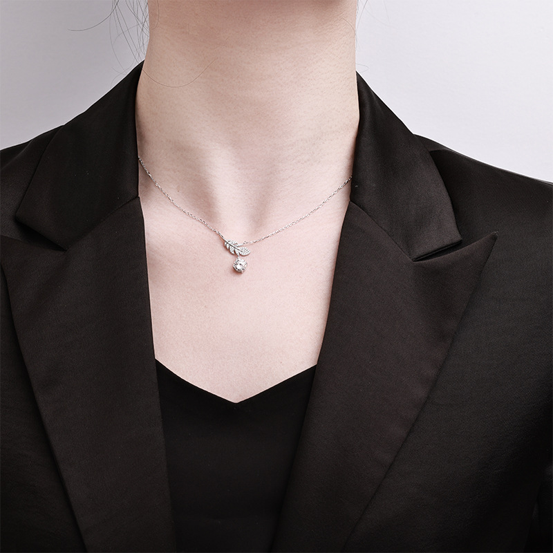 Zhuoheng Select Starry Dream Feather Pure Silver Necklace Feather Pendant 2026 New Style Light Luxury Niche High-end Neckchain Specification image