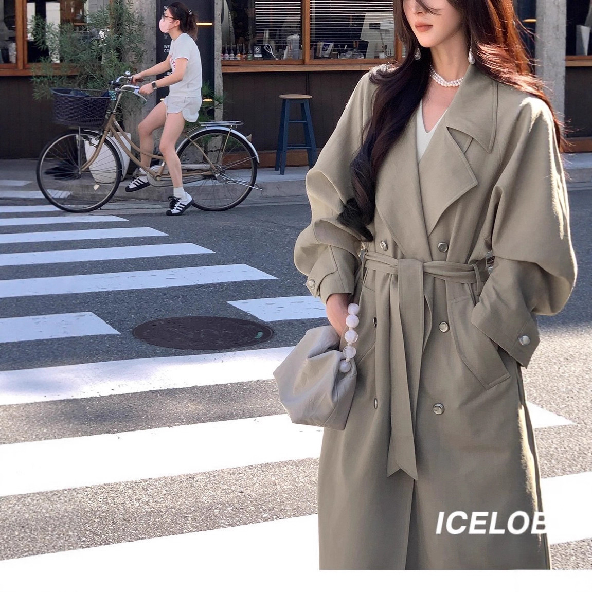 女式风衣实物图