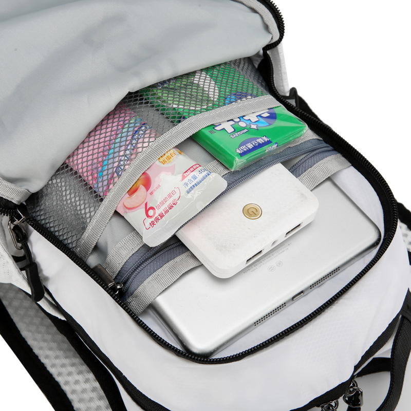 Large-capacity hiking bag, water-repellent off-road cycling backpack, multi-functional sports backpack, marathon water bag, outdoor bag Application Scenario