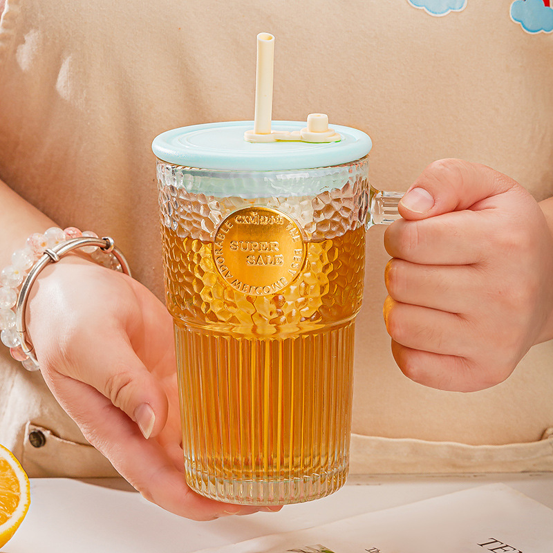 Glass cup with tea bin, high school girls' appearance level, tea-water separation, fruit tea cup, tea brewing cup, office large-capacity straw cup Application Scenario
