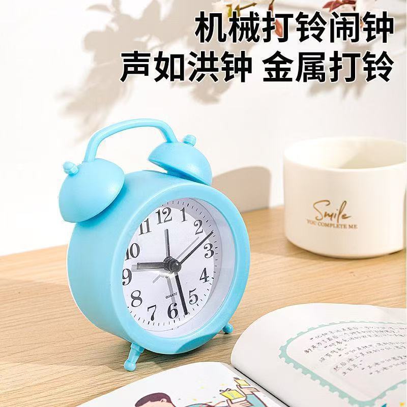 Dormitorio reloj reloj de estilo antiguo reloj electrónico alarma de alarma de estudiante despertarse de la cama sonido artefito enorme herradura reloj plástico