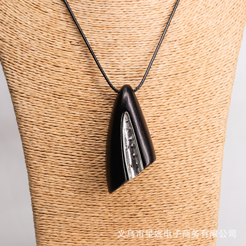 黑檀木项链吊坠长款紫光檀木牌挂件简约时尚毛衣链饰品直播配饰白底实物图