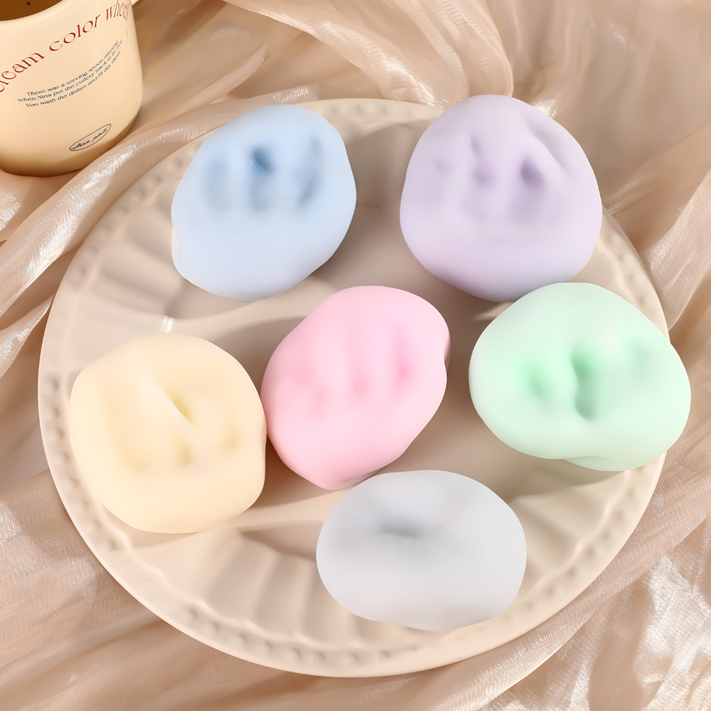 Xiaohongshu's popular shaping glutinous rice ball handcrafted balls for stress relief and fun, novel ice skin rice balls, sticky and chewy stress-relieving toys