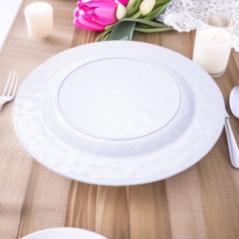 Foreign trade Japanese-style golden edge high-end creative bowl and plate set, melamine bowls, Western plates, steak plates, melamine tableware Application Scenario