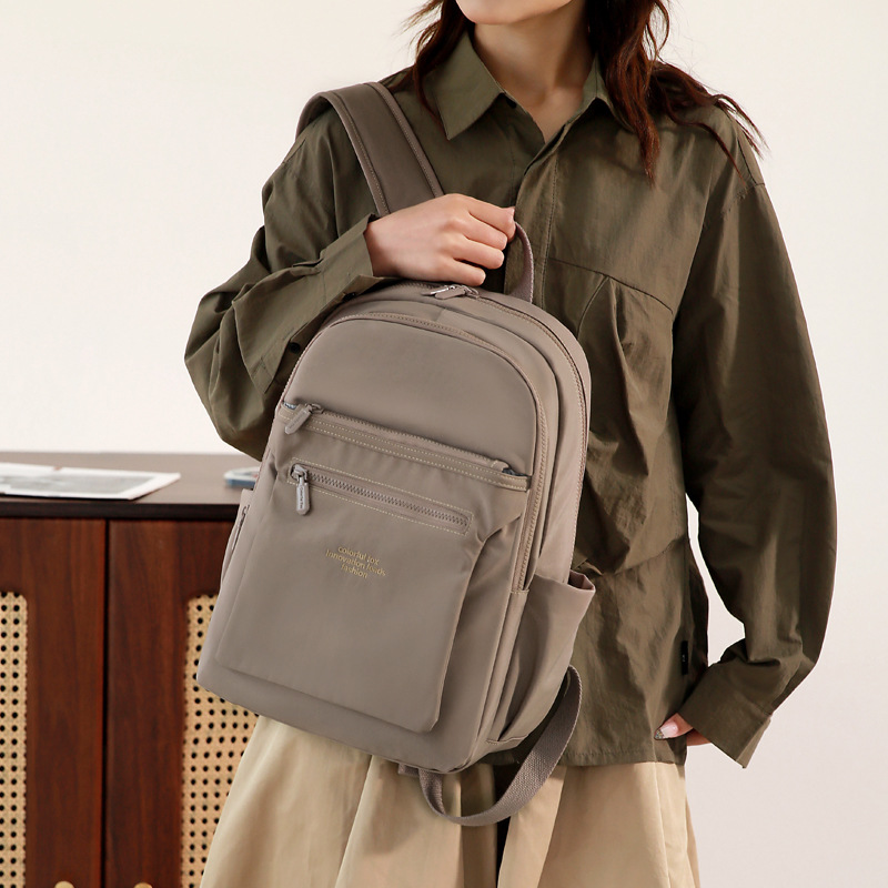 Outdoor fashionable and versatile backpack, suitable for both men and women Item Picture