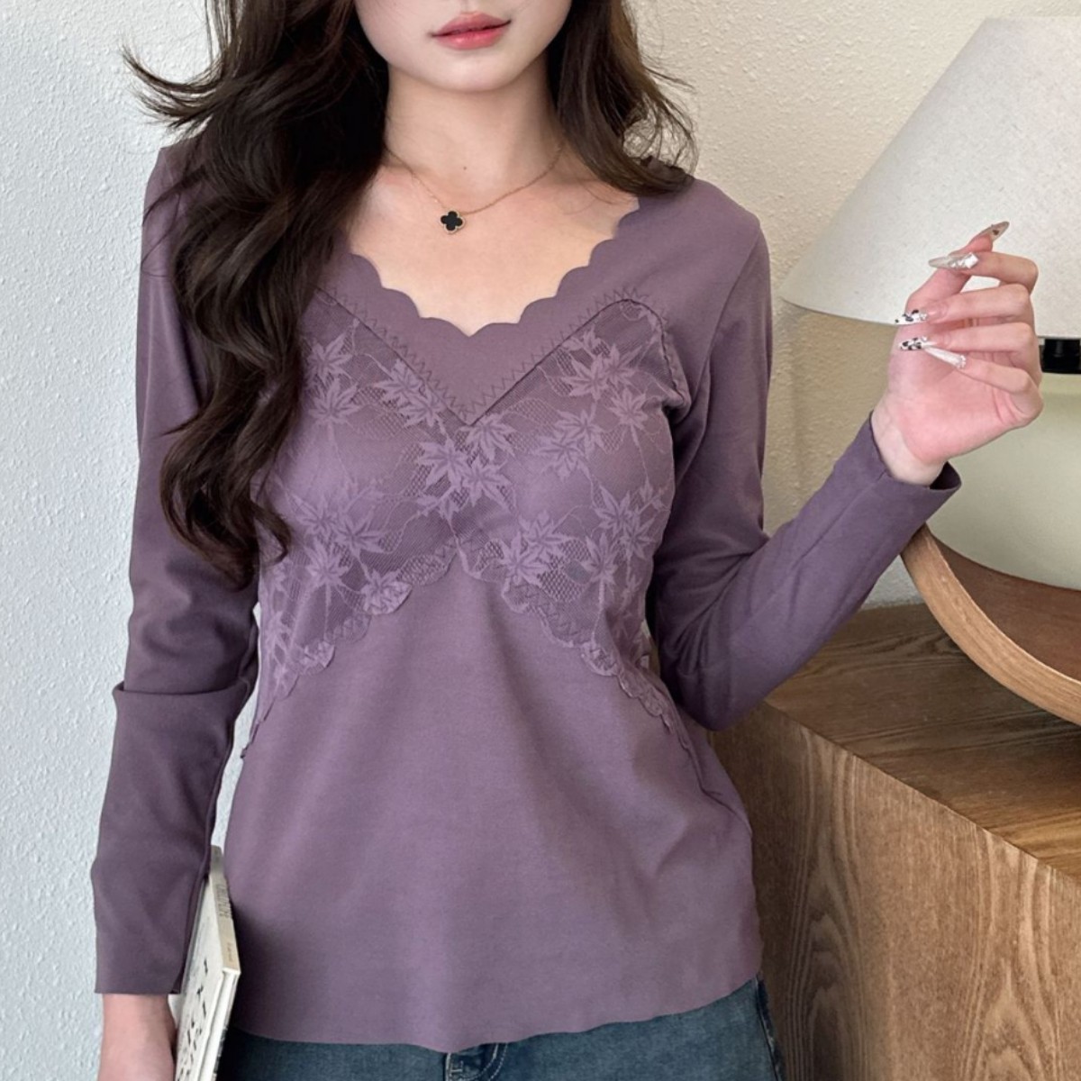 无痕V领蕾丝保暖长袖带胸垫聚拢保暖内衣免穿文胸加厚秋衣打底衣