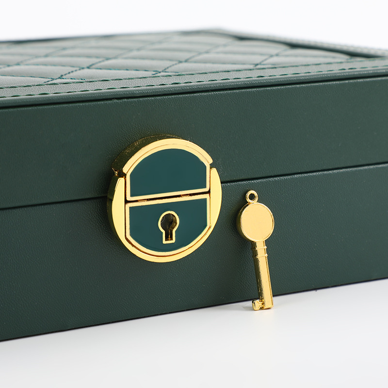 Chenyang Jewelry Box, diamond-shaped leather single and double layer retro storage stud necklace, ring bracelet and jewelry box Application Scenario