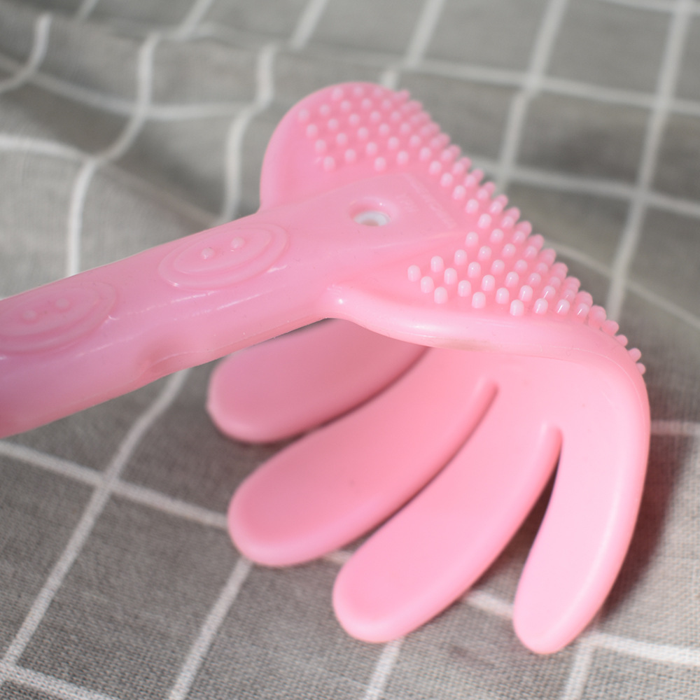 The palm gua sha board is comfortable to hold, with a convex surface for gua sha and full-body gua sha. It is convenient and made of environmentally friendly silicone Application Scenario