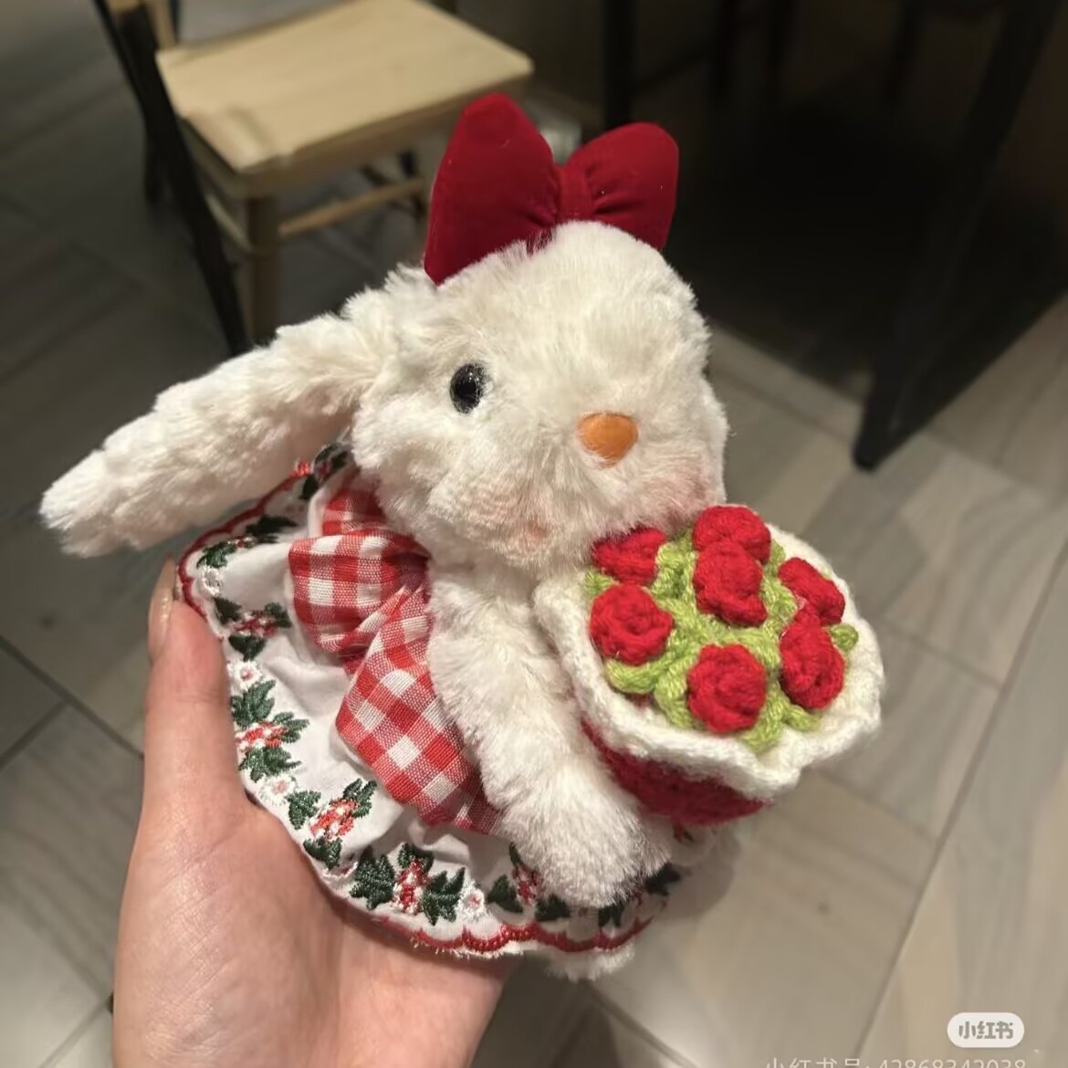 Cute ear-hanging rabbit dolls, plush figurines, rabbit keychains, bags, pendants, decorations, cartoon gifts with high appearance standards details Picture