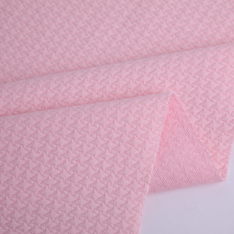 We have 32s weft knitted polyester jacquard knitted fabric and elastic knitted air layer baby and children's fabric in stock