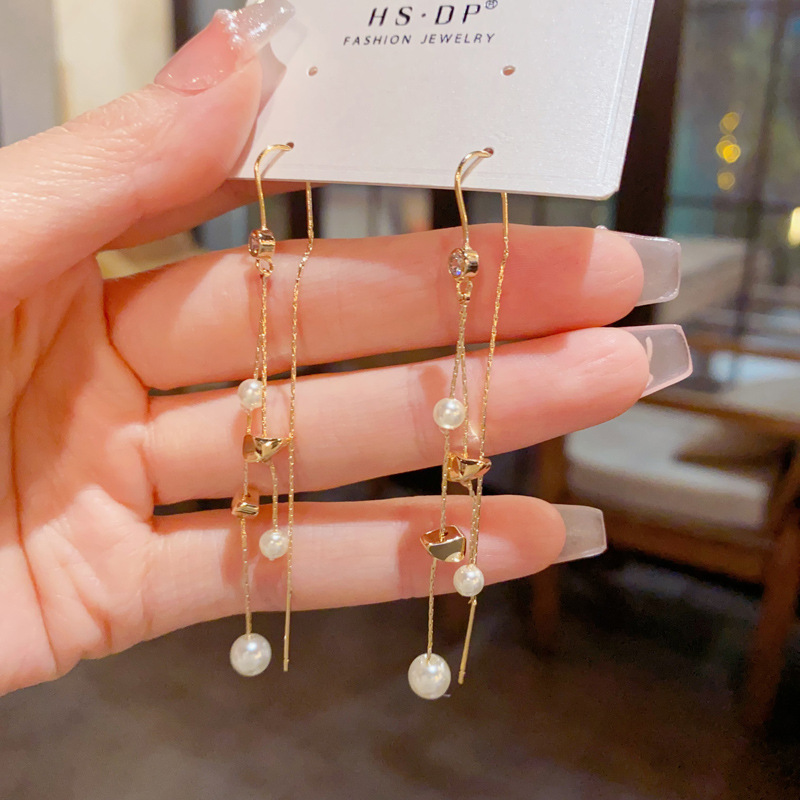 European and American cross-border personalized, fashionable and exaggerated metal square pearl tassel ear strings, simple and elegant, versatile and slimming earrings