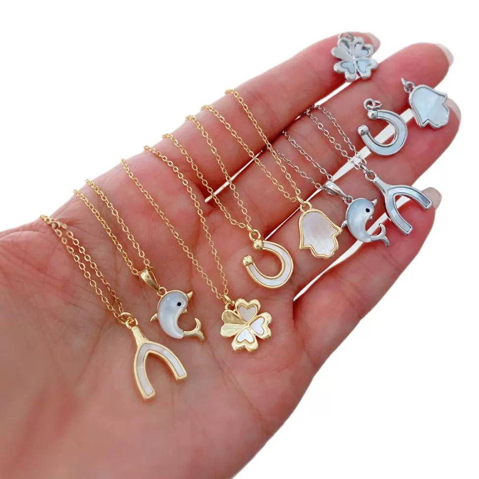 18K gold color-preserving adhesive natural mother-of-pearl small dolphin four-leaf clover pendant, handcrafted jewelry pendant, DIY necklace pendant Item Picture