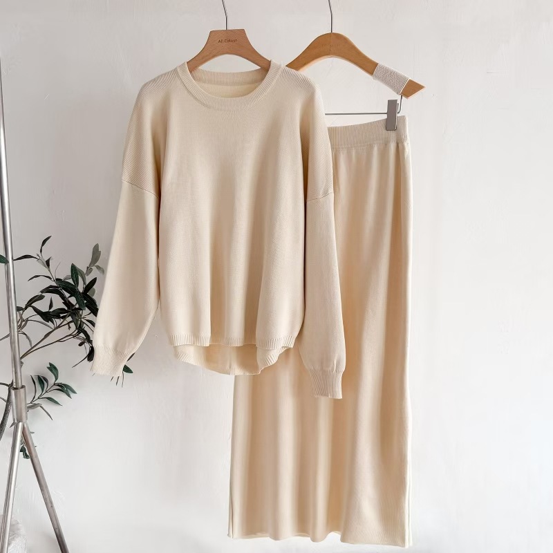 Cross-border sweaters, European and American Amazon foreign trade women's clothing autumn and winter solid color simple long-sleeved fashionable casual knitted sets Application Scenario