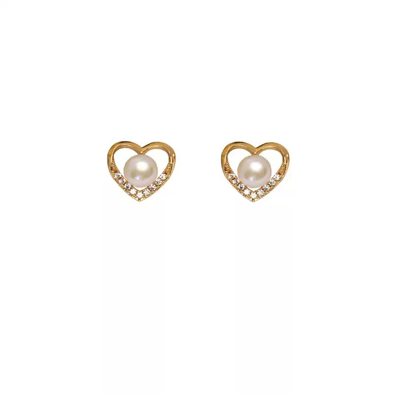 Pearl heart-shaped stud earrings, a niche and high-end style earring, retro and versatile fashion earrings, heart-shaped light luxury flower batch Item Picture