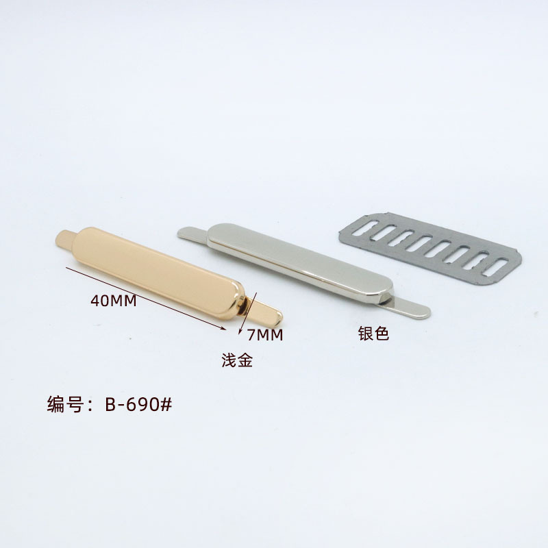 Long strip labels for bags, smooth trademarks, metal blank marks, wholesale in stock Application Scenario
