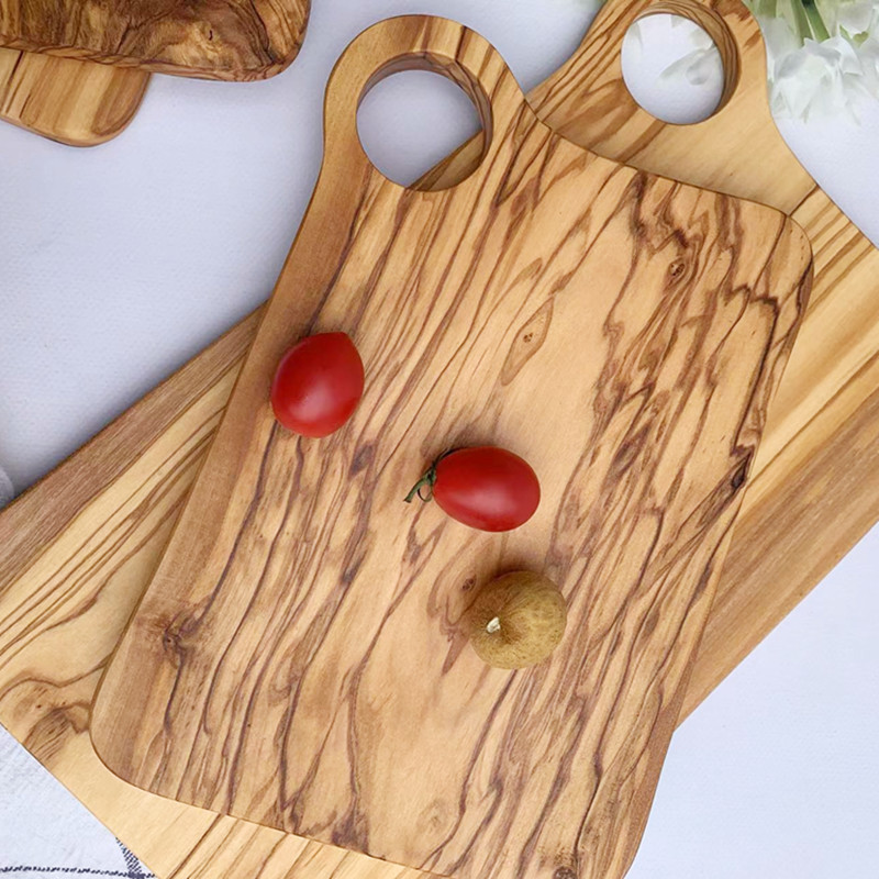 Olive wood steak board, solid wood bread and fruit board, whole wood tray, rectangular cutting board, kitchen cutting board panel Application Scenario
