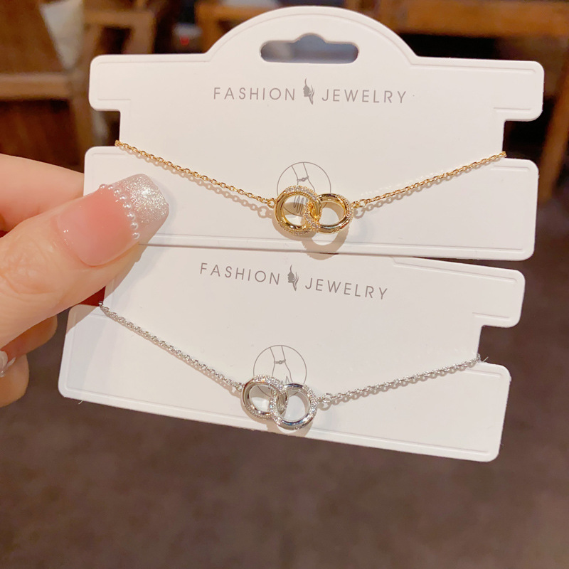 Wholesale of niche, fashionable and simple, interlocking circular bracelets for women, with a unique and elegant temperament, light luxury and versatile design sense