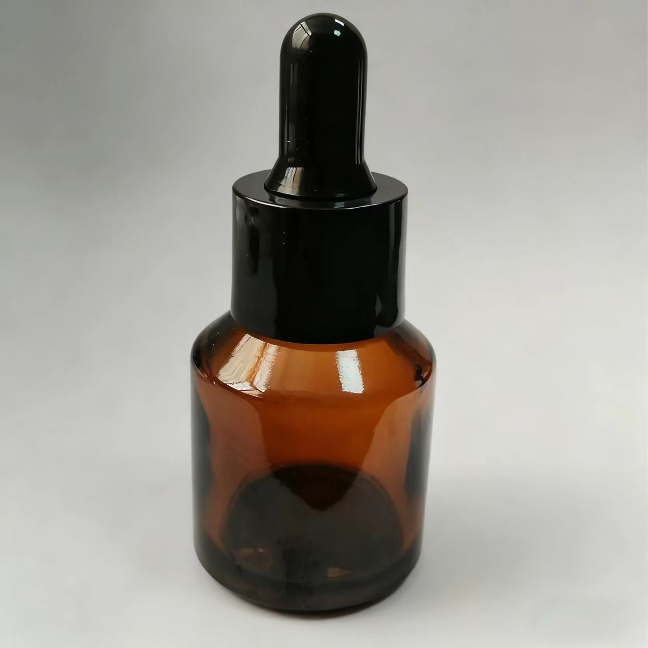 Wholesale 15ml slanted shoulder glass dropper bottle, 30ml tea-colored light-proof essence bottle, spray small capacity original liquid portioning bottle details Picture