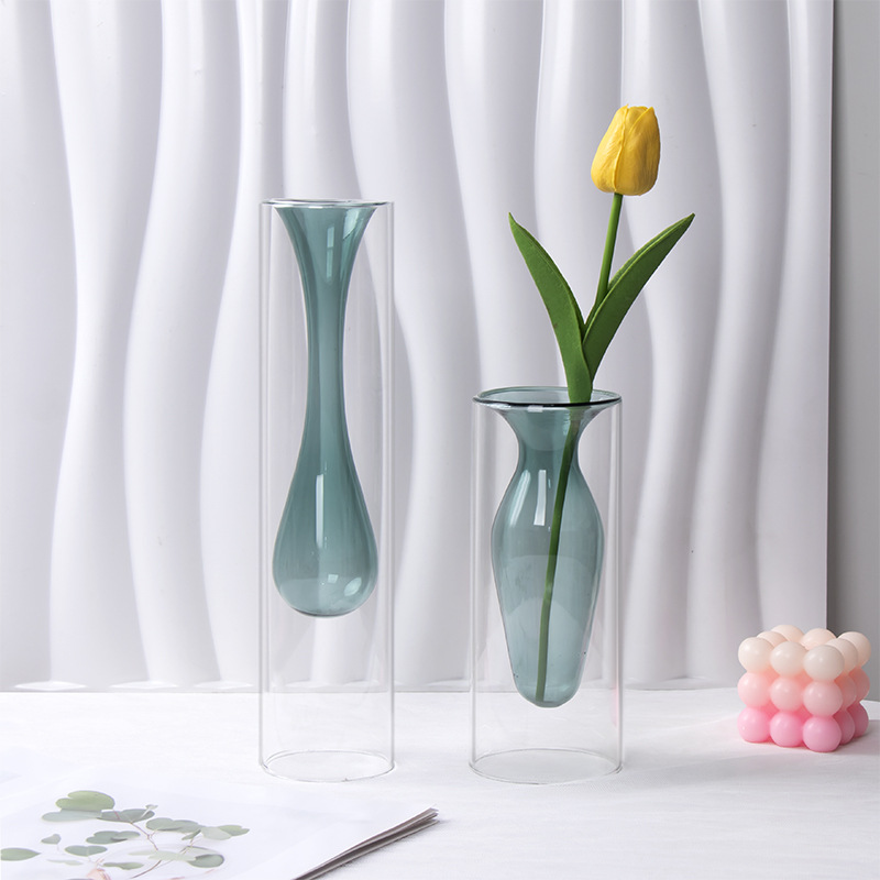 Colored double-layer glass vase, flameless glass art aromatherapy bottle, transparent vase, hydroponic restaurant table decoration Application Scenario