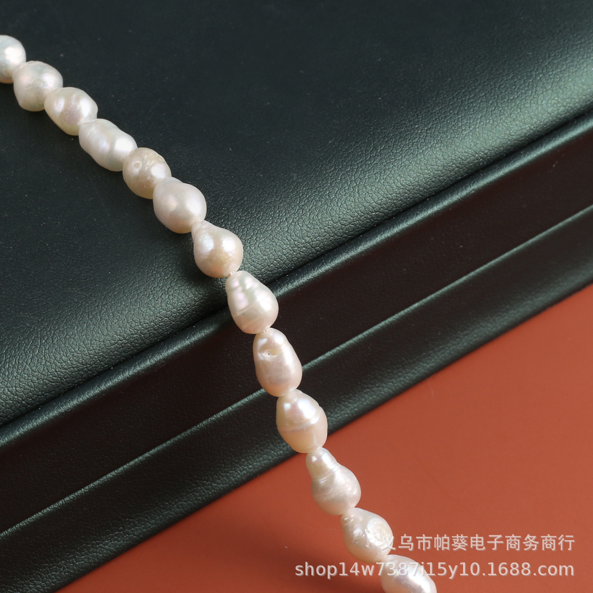 Wholesale of natural freshwater pearl teardrop-shaped Baroque DIY jewelry, handcrafted jewelry necklaces Application Scenario
