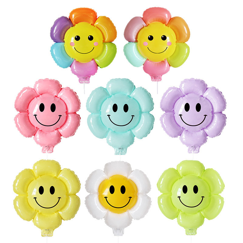 Holding sunflowers, smiling faces, decorative props, clips, small Daisy balloons, taking photos, ground promotion, scanning codes, and small gifts Item Picture