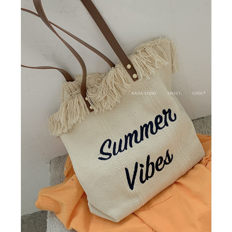 Cross-border canvas bag, printed canvas bag, large-capacity canvas tote bag, women's single-shoulder bag, new beach bag, tassel embroidery women's bag, crossbody backpack, hand-held single-shoulder tote bag, canvas bag Application Scenario