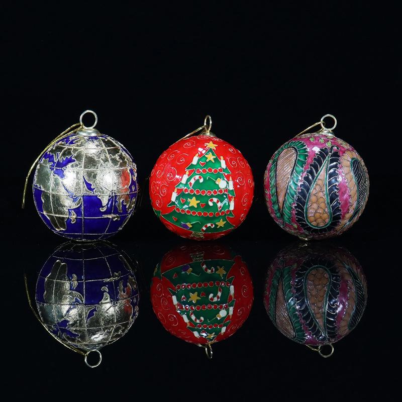 A 90mm Christmas ball in silver blue with a copper base and cloisonne enamel filigree. This is a collection of old Jingtai LAN cultural and artistic collectibles from Beijing