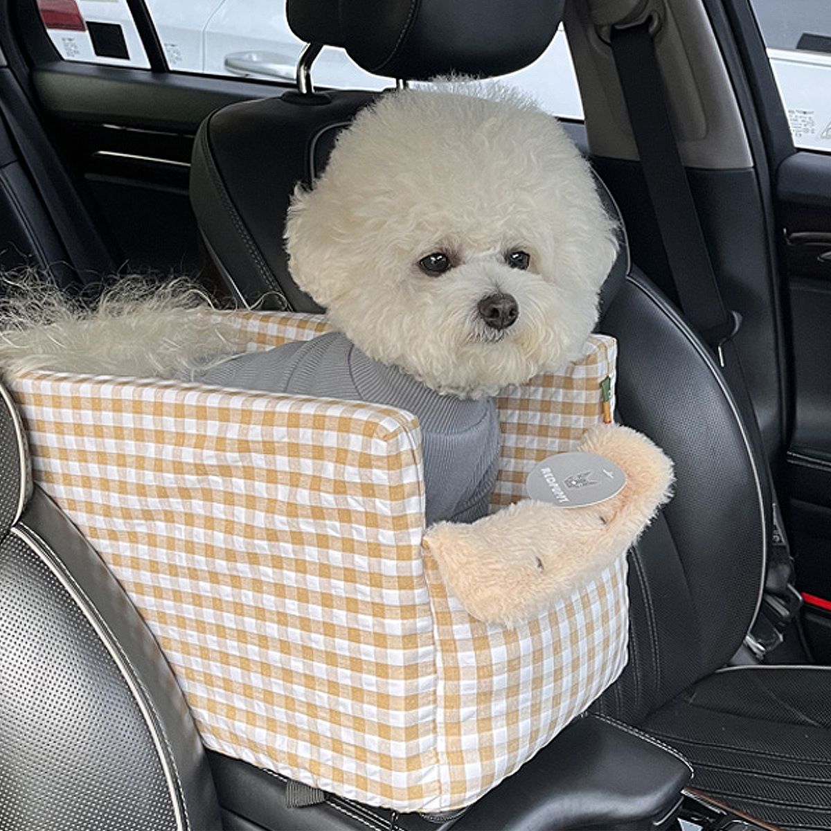 Korean version car central control cat bed, square checkered bed, all-season universal pet bed, small and medium-sized pet seat wholesale