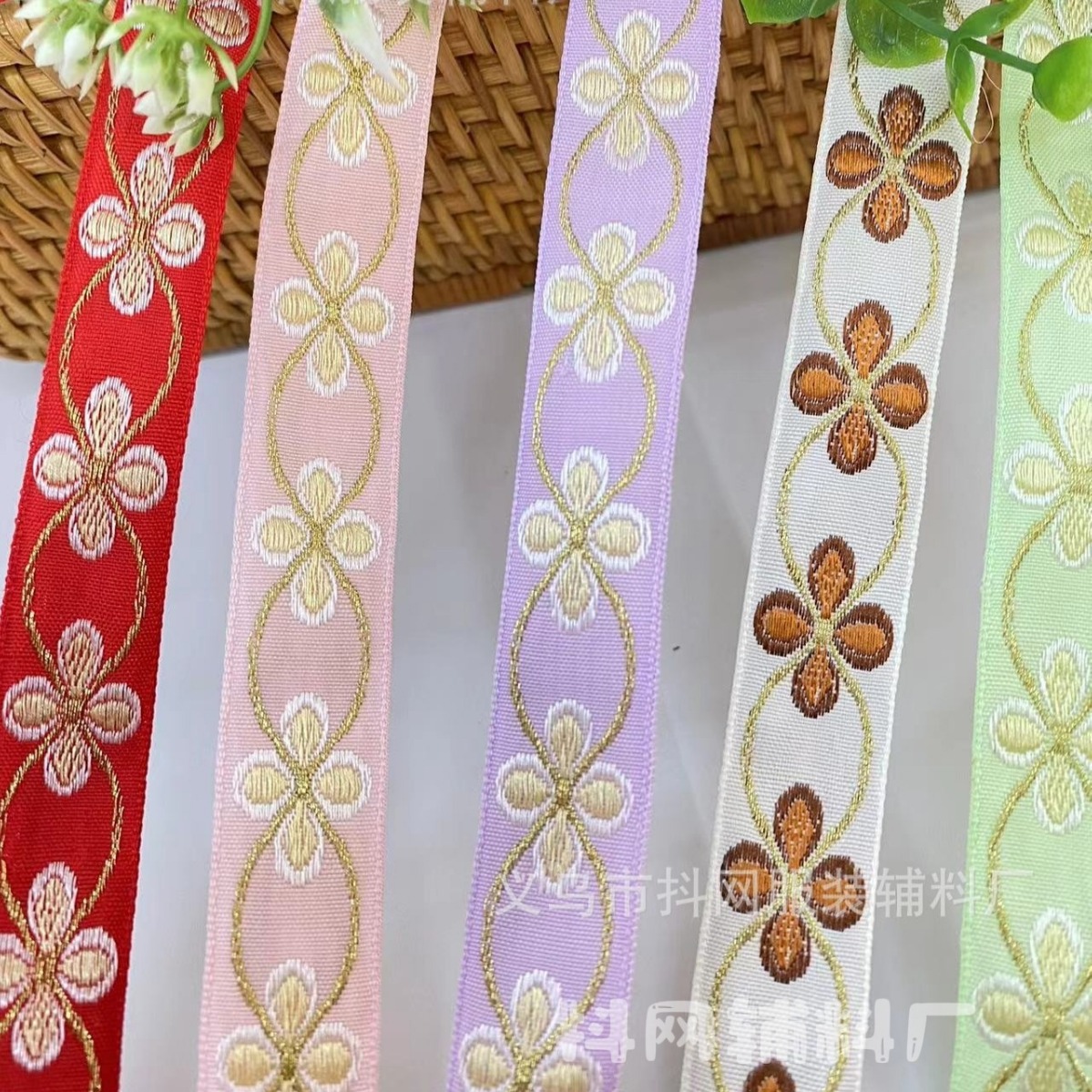 2cm four-leaf clover handmade DIY bow accessory ethnic style jacquard embroidery ribbon hair accessory bag edge strap gift box bag Specification image