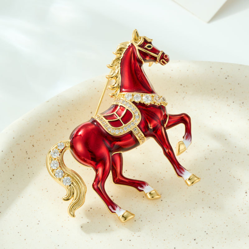 Original design: Good Luck right away Enamel Oil droplet Horse brooch with a high-end feel, copper alloy real gold electroplated brooch and brooch