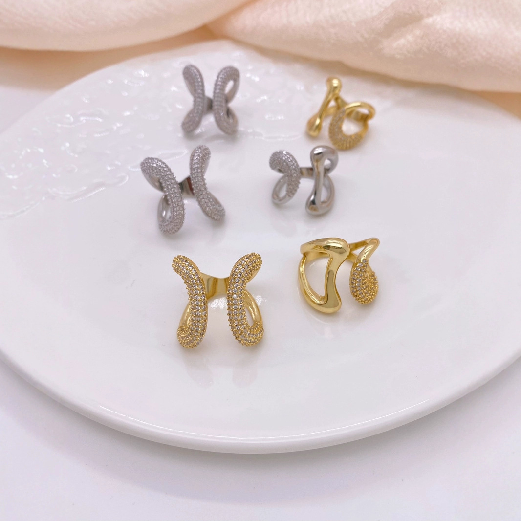 A new cross-border product featuring a high-end European and American style, a variety of copper-plated 18K gold and diamond-encrued zircon irregular-shaped adjustable ring Specification image