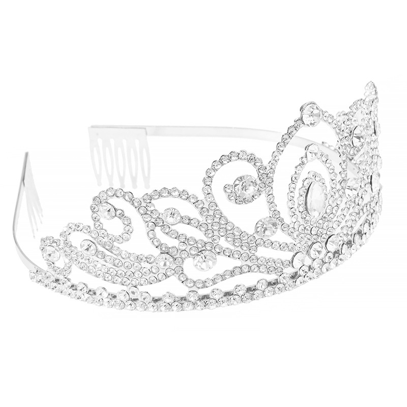 Amazon's best-selling cross-border European and American crystal crown headwear for women's wedding, grand and luxurious rhinestone crown, princess banquet headwear and hair accessories Application Scenario